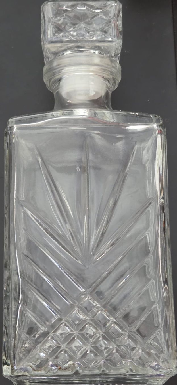 Karaffen: Carafe Italy ancienne – Gebraucht aus Begnins von IlikeHiPhi
