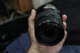 Canon EF 75-300mm 4-5.6 IS Makro