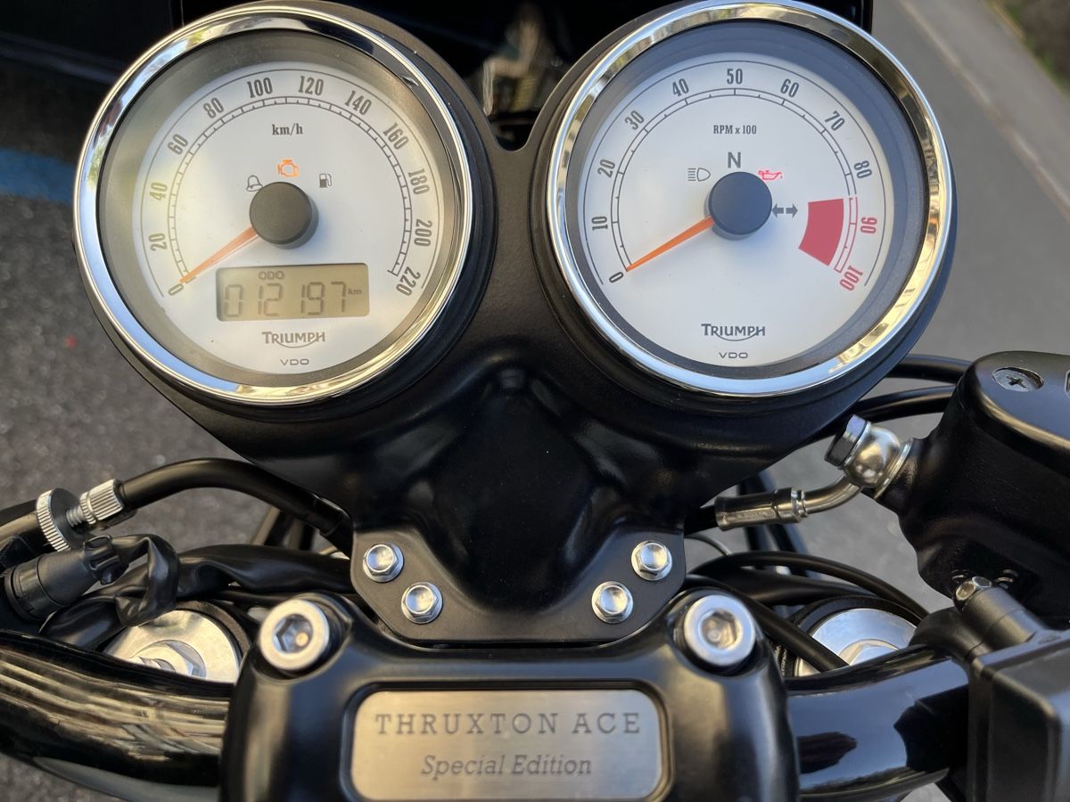 Triumph Strada: Special edition Triumph Thruxton ACE – Usato da Bern venduto da Funkym 2