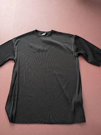 Schwarzes T-Shirt 