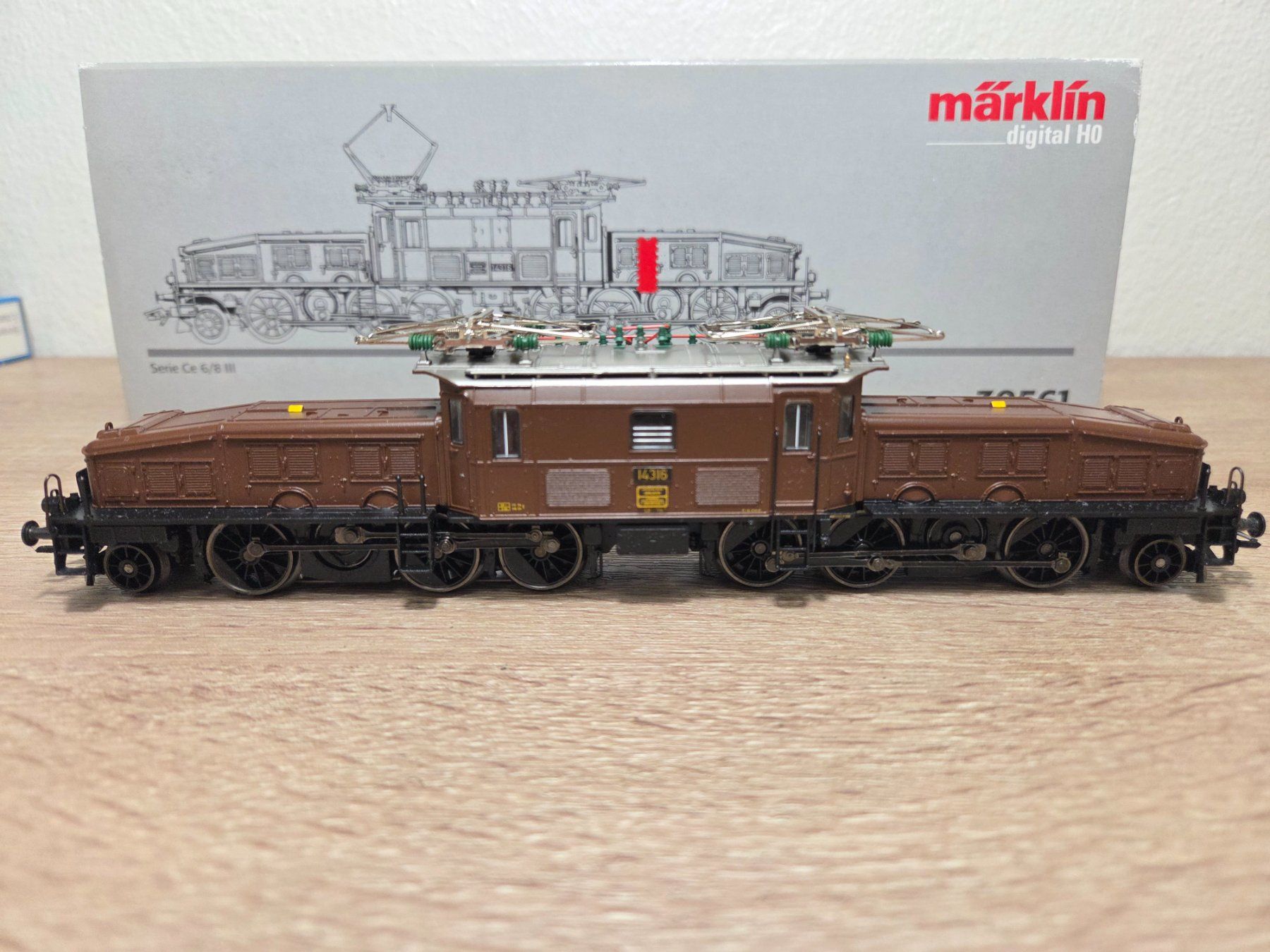 Märklin Modelleisenbahnen: Märklin 39561 E-Lok Krokodil Ce 6/8" Digital H0 – Neu und originalverpackt aus St-Aubin-Sauges von Lo_Go
