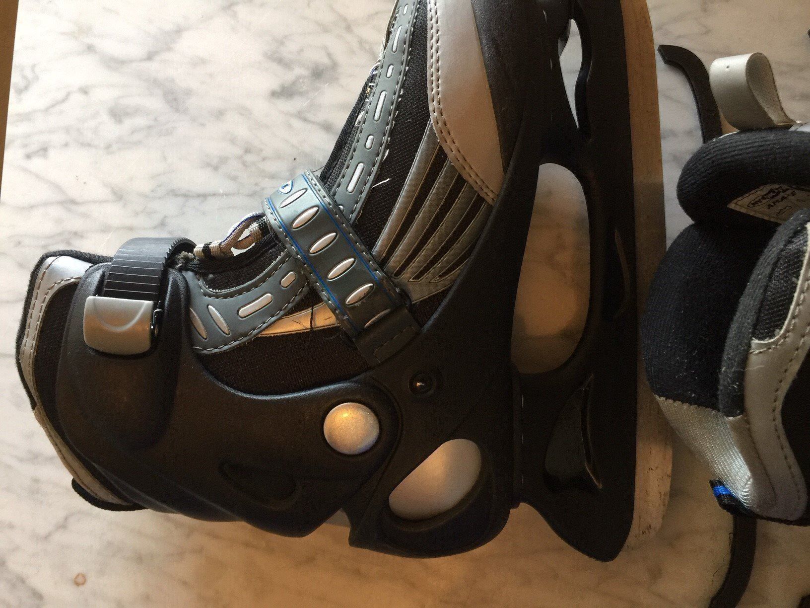 Pattini da ghiaccio: Schlittschuhe Amaze-Comfort Fitting 39 – Usato da Bolligen venduto da Astrophysiker06 2