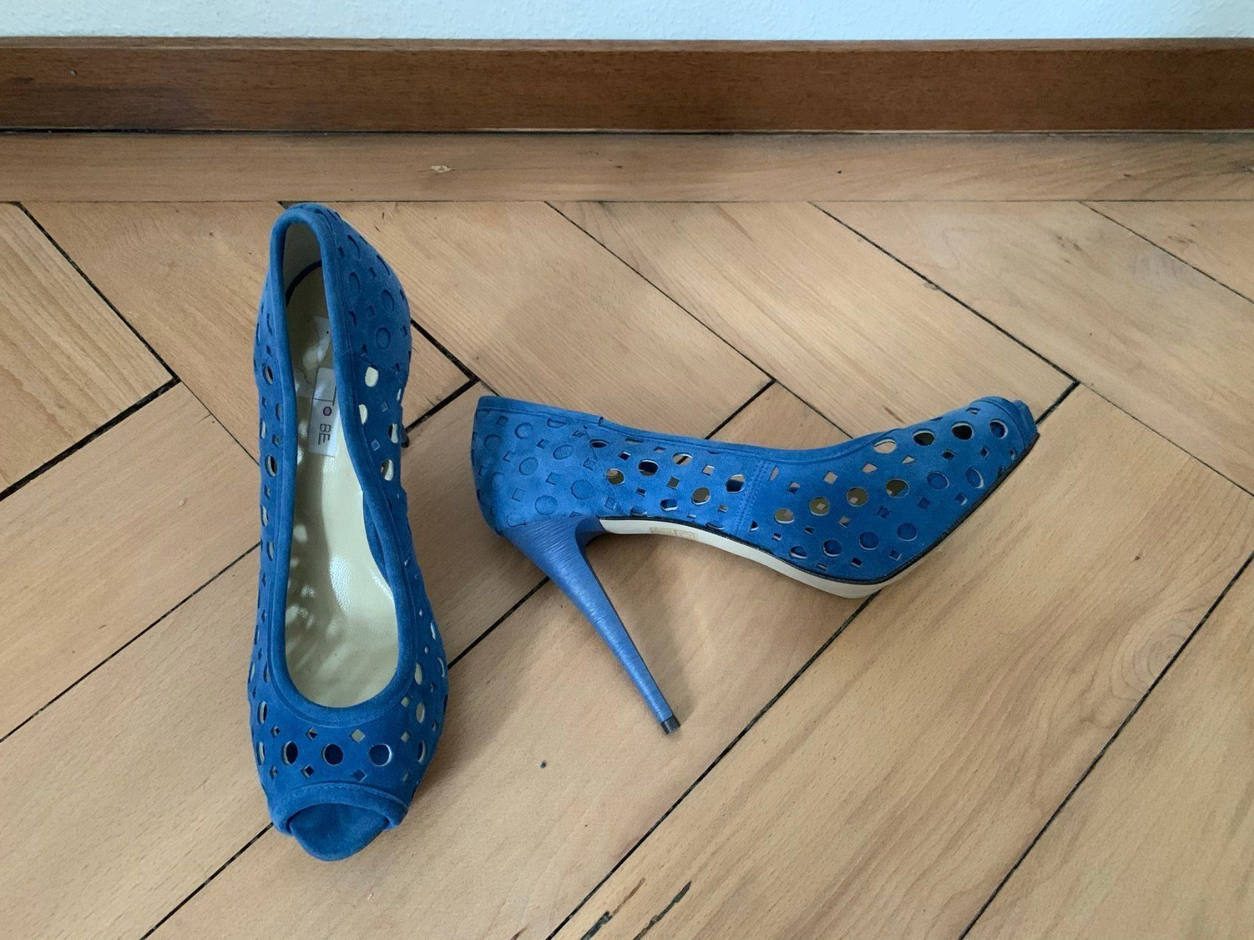 Scarpe da donna: TO BE - Leder Peeptoe Pumps blau 38 – Usato da Zürich venduto da Diazaio 3