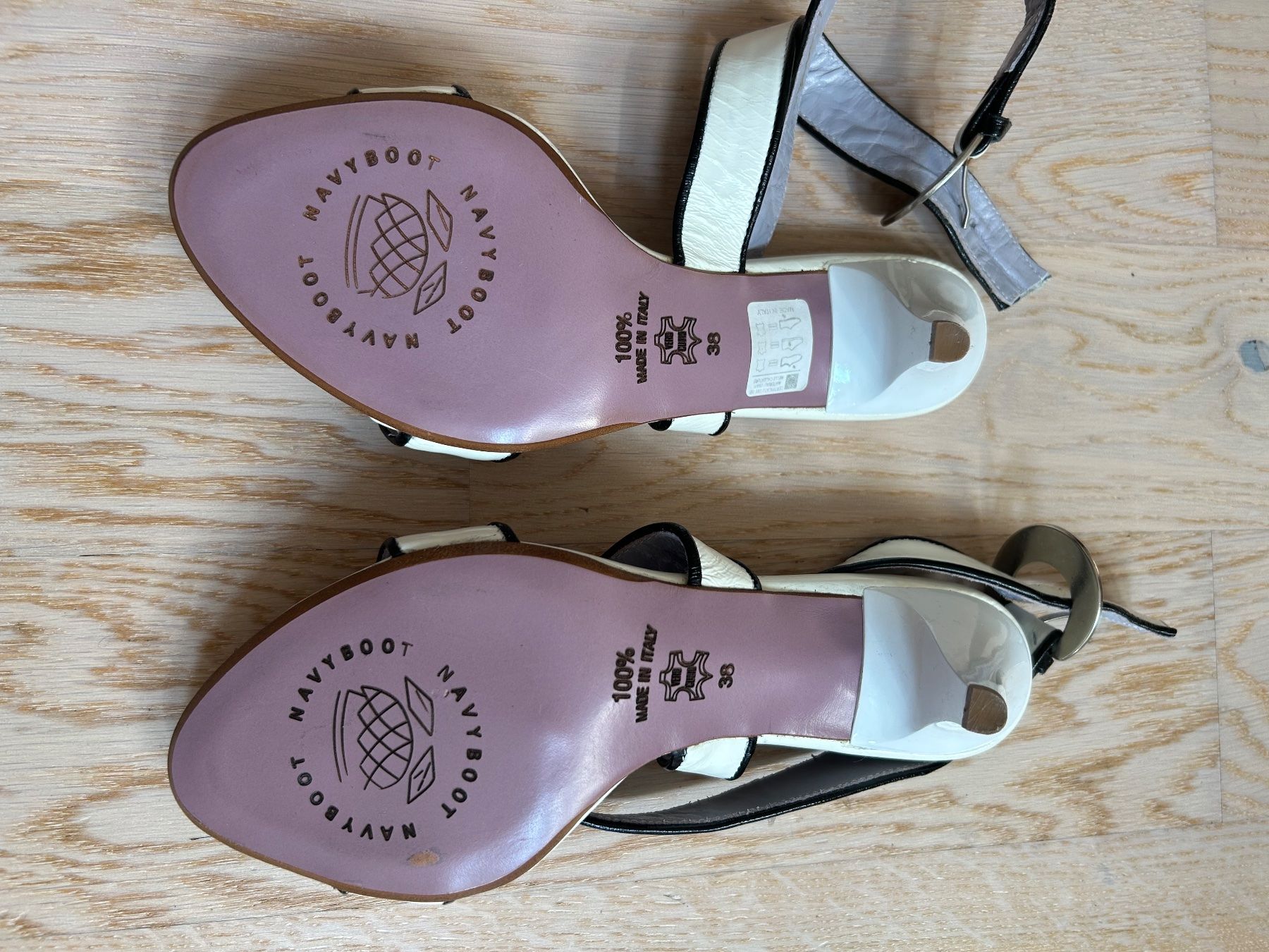 Navyboot Scarpe da donna: Navyboot Sandalen 38 nie getragen – Nuovo (secondo la descrizione) da Muri AG venduto da Mkikus 1