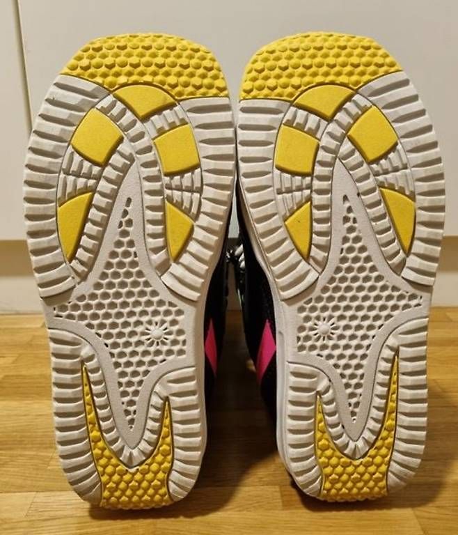Scarpe da uomo: Snowboardschuhe TRANS Basic Girl EU Grösse 40 – Usato da Luzern venduto da doris88 1