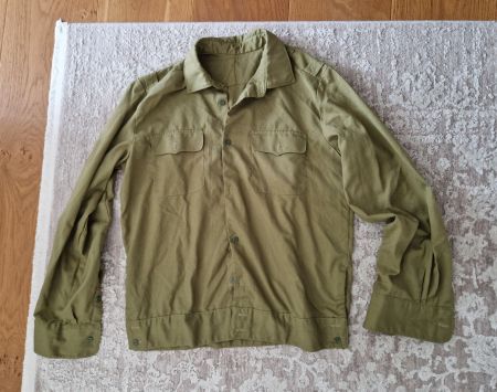 Grünes Vintage USSR Sovietisch Militärhemd