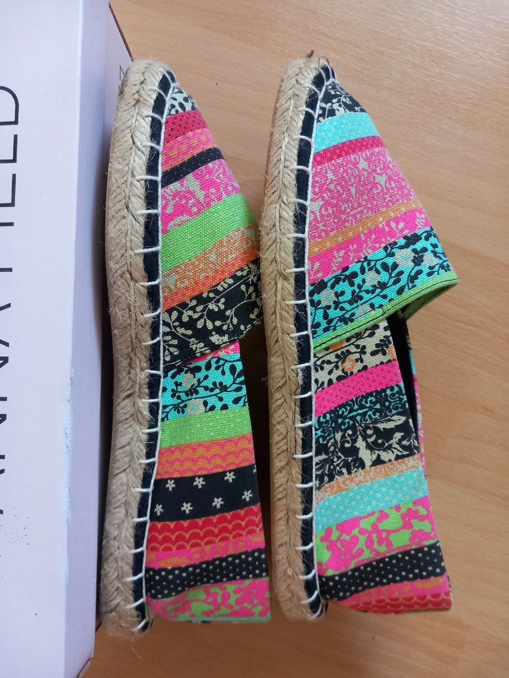 Scarpe da donna: Espadrilles multicolores – Usato da Faoug venduto da per_kp6r 2