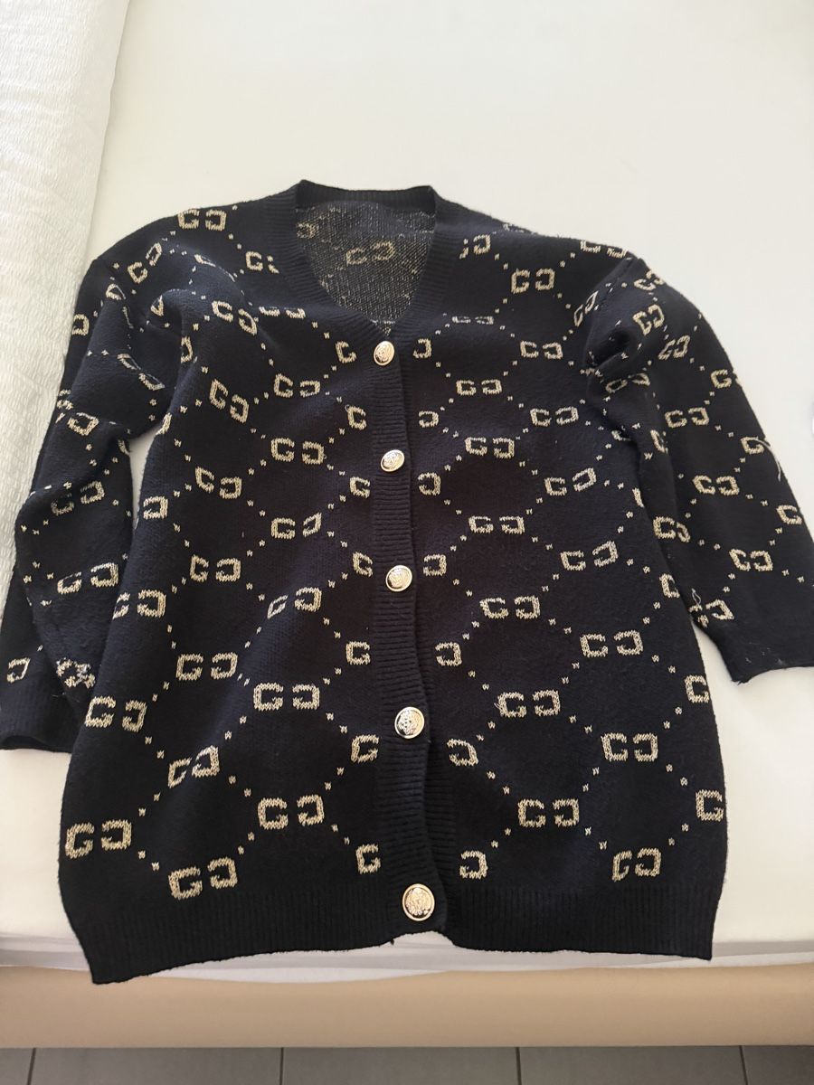 Guess Maglioni & Felpe: Pullover Guess große M – Usato da Allschwil venduto da Figidindia