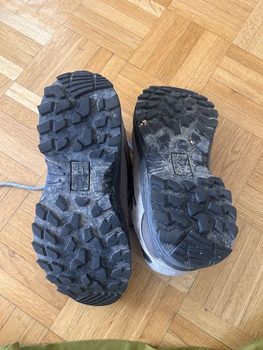 Chaussures hommes: Wanderschuhe Grösse 36 – D'occasion à Zürich par olivia_oh_dear 4
