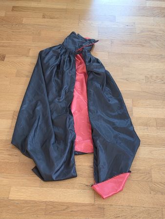 Umhang schwarz-rot Vampier Kinder