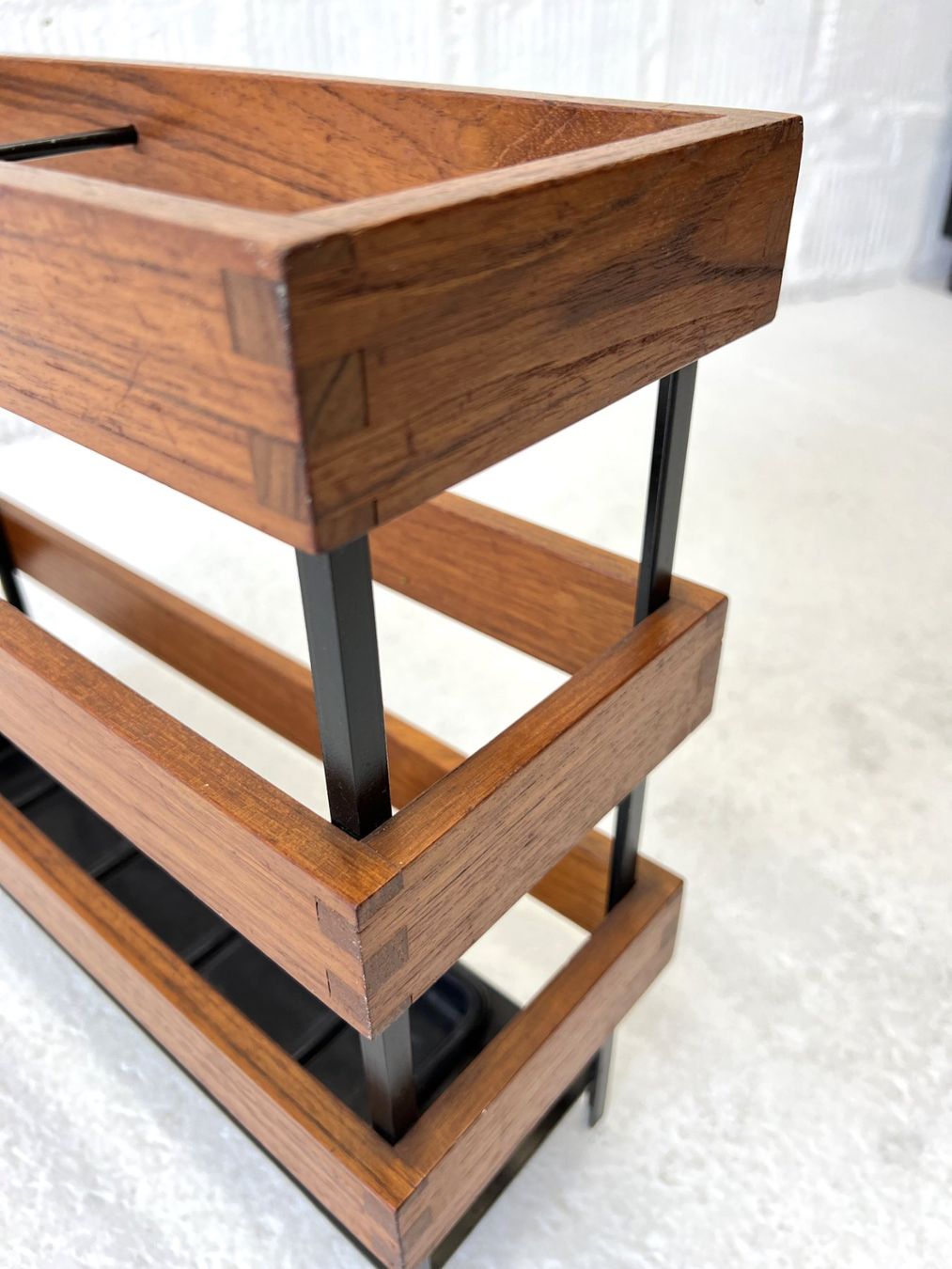 Sonstige Büroeinrichtungen: Vintage Teak - Schirmständer – Gebraucht aus Walzenhausen von stilvollwohnen 6
