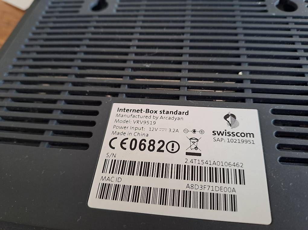 Modems & Routeurs: diverse Modem/Router Kabel  – D'occasion à Liestal par daspi01 4