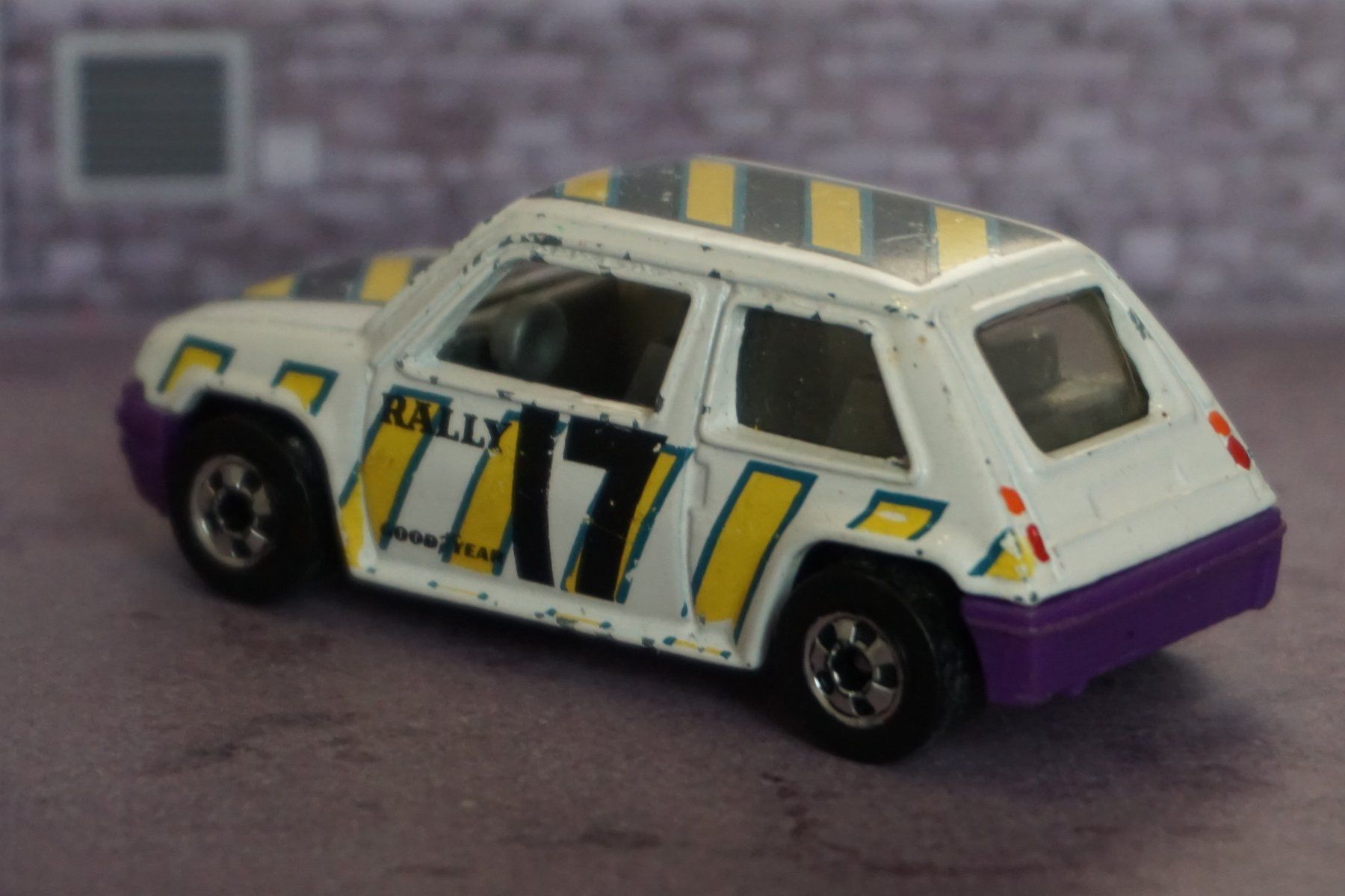 Hot Wheels Voitures modèles: HotWheels Renault 5 Rally COOL !!!!!!!!!!!!!!!! – D'occasion à Reiden par Doppeldecker69 1