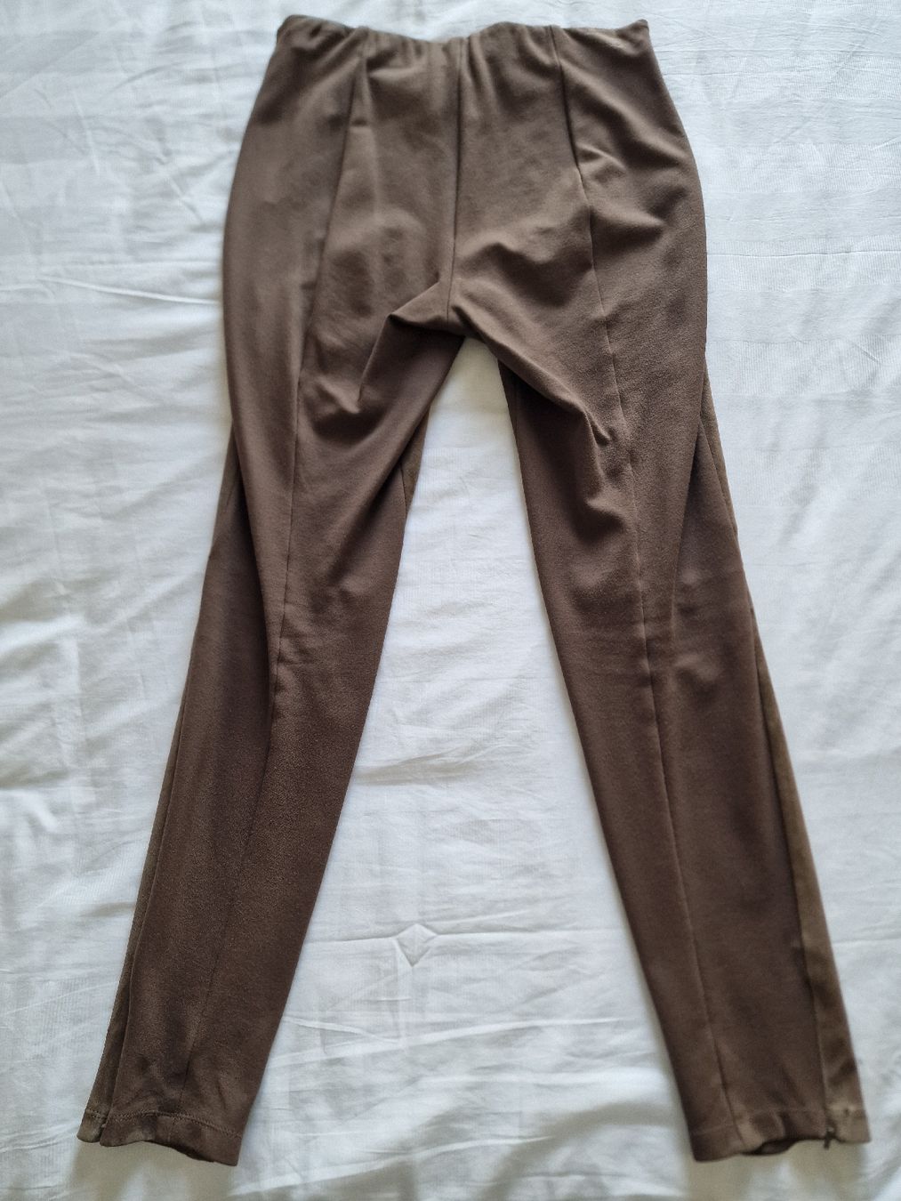 Max Mara Pantaloni: Lederdamenhose von Weekend MaxMara – Usato da St. Niklausen LU venduto da wishbonerfb 1