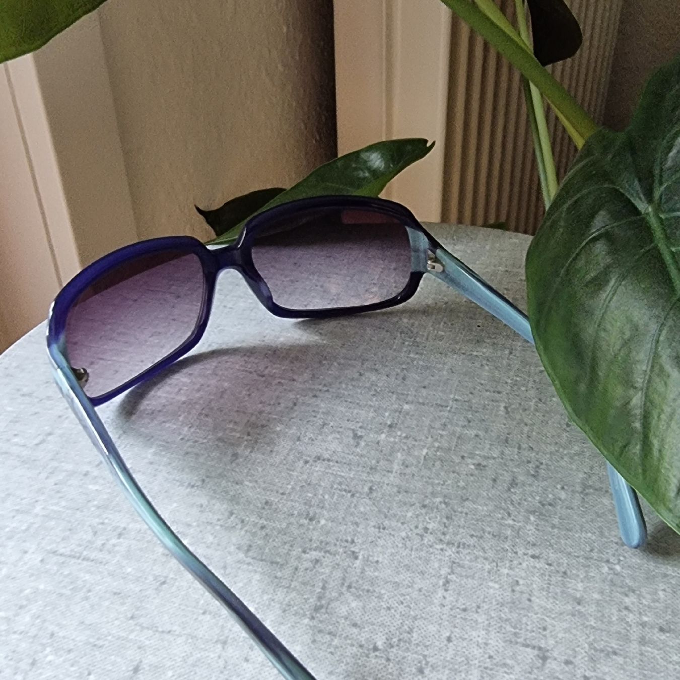 Calvin Klein Occhiali & Lenti: Calvin Klein Sonnenbrille Damen – Nuovo e nell'imballaggio originale da Basel venduto da amr_jwy5 2