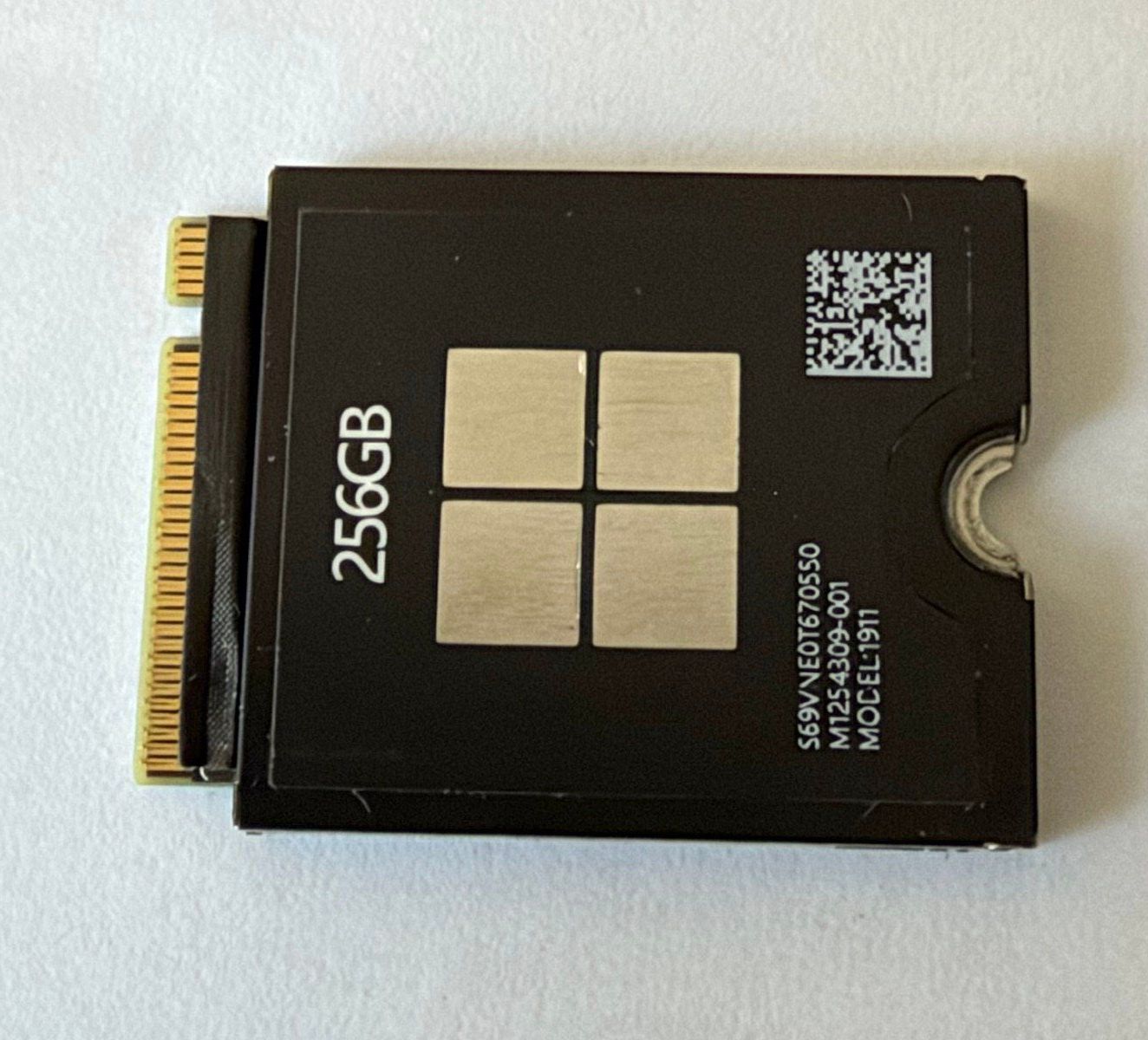 Samsung Dischi rigidi: Samsung M.2 2230 SSD 256 GB – Usato da Lüsslingen venduto da Tepe