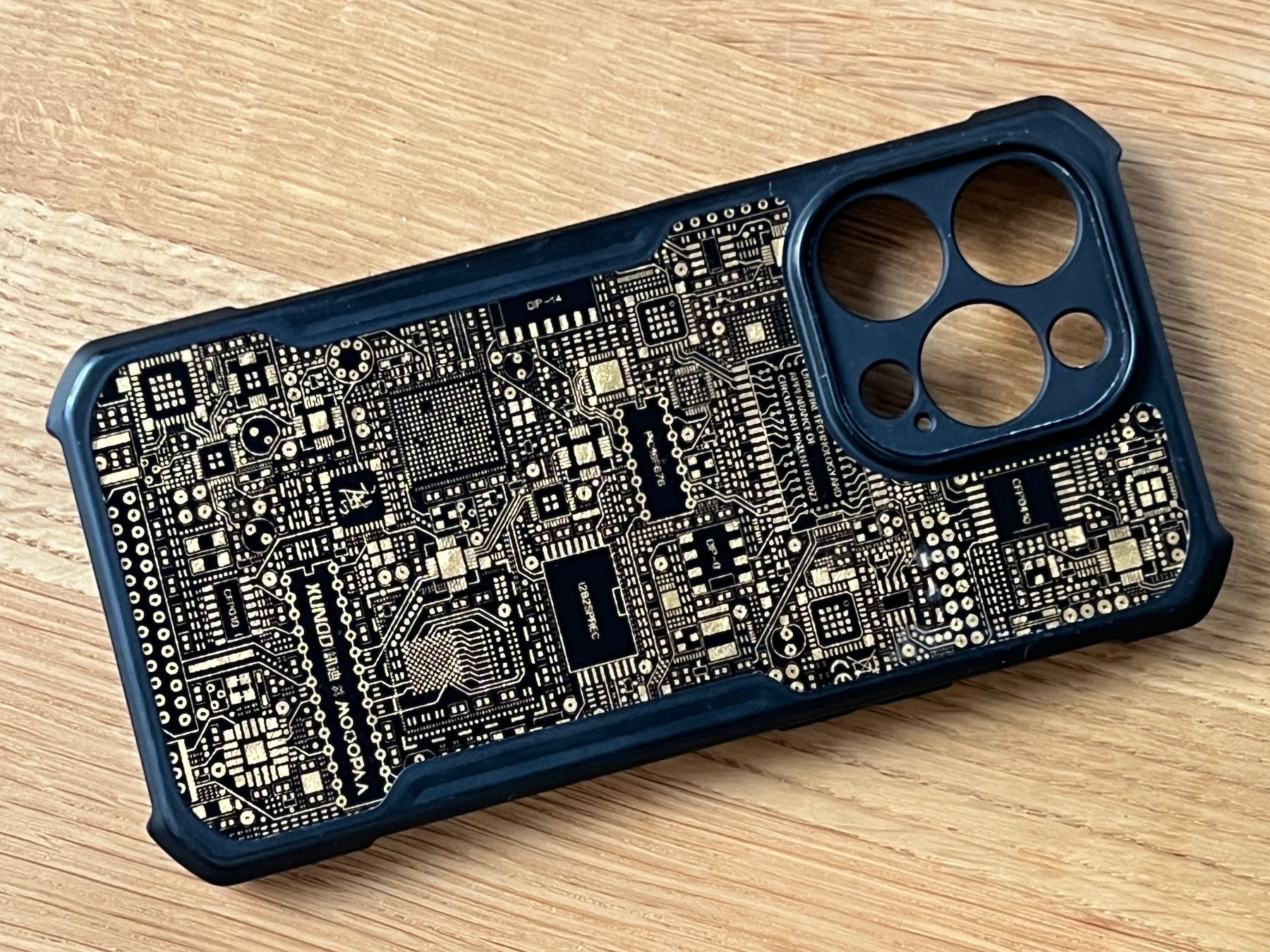 Apple Cover & Protezioni schermo: iphone 14 pro hülle – Nuovo (secondo la descrizione) da Sargans venduto da aebi081