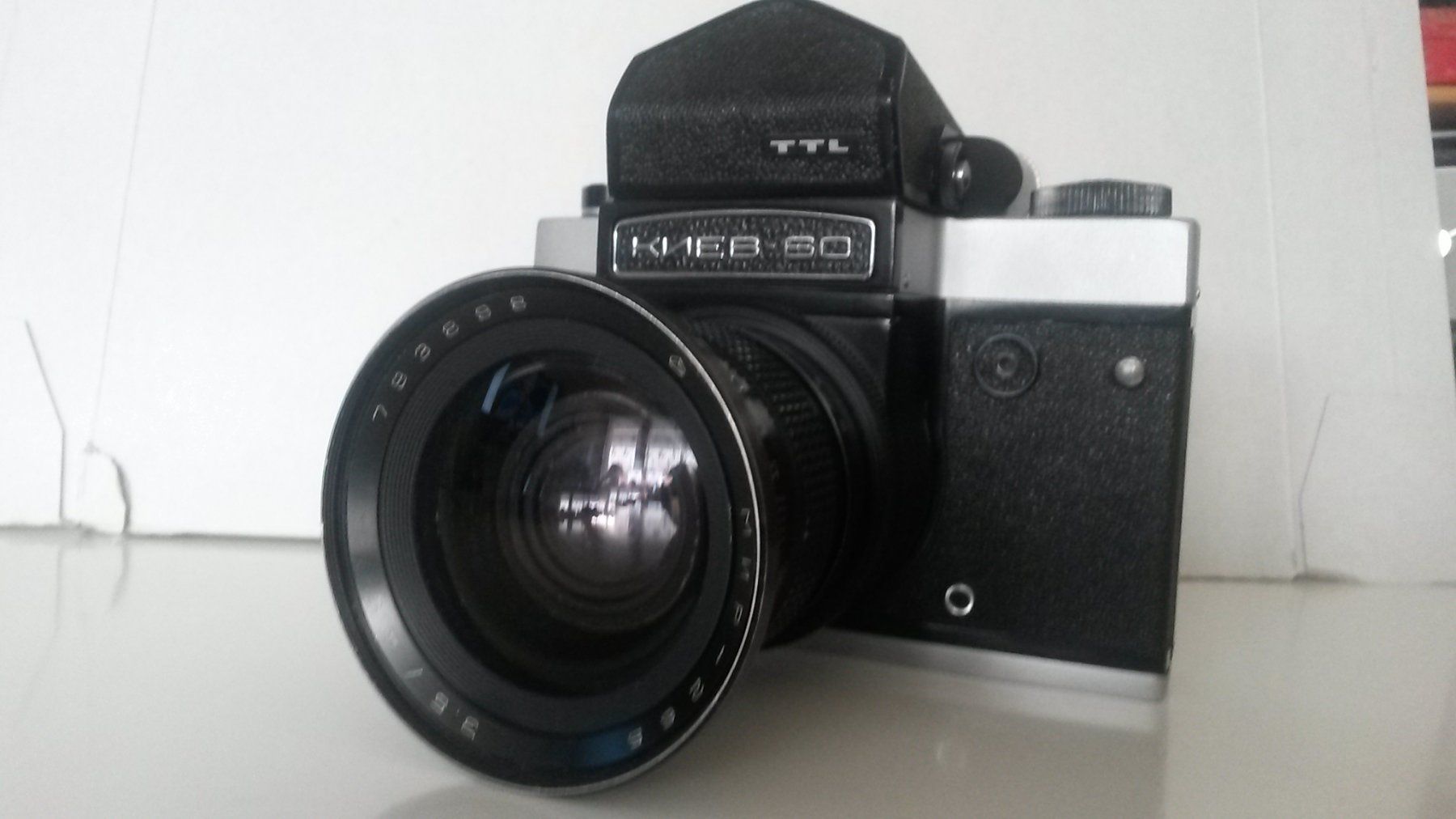 Kamera: KIEV 60 TTL + Obj. 45 mm , analog.  testé ok – Gebraucht aus Lausanne von asdyx