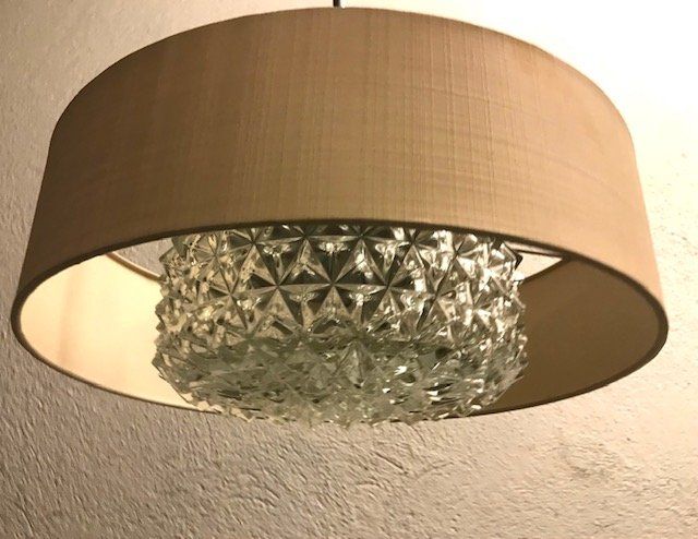 Kronleuchter & Deckenlampen: Hängelampe breites Stoffband mit Pressglass – Gebraucht aus Zürich von gigimai67 1