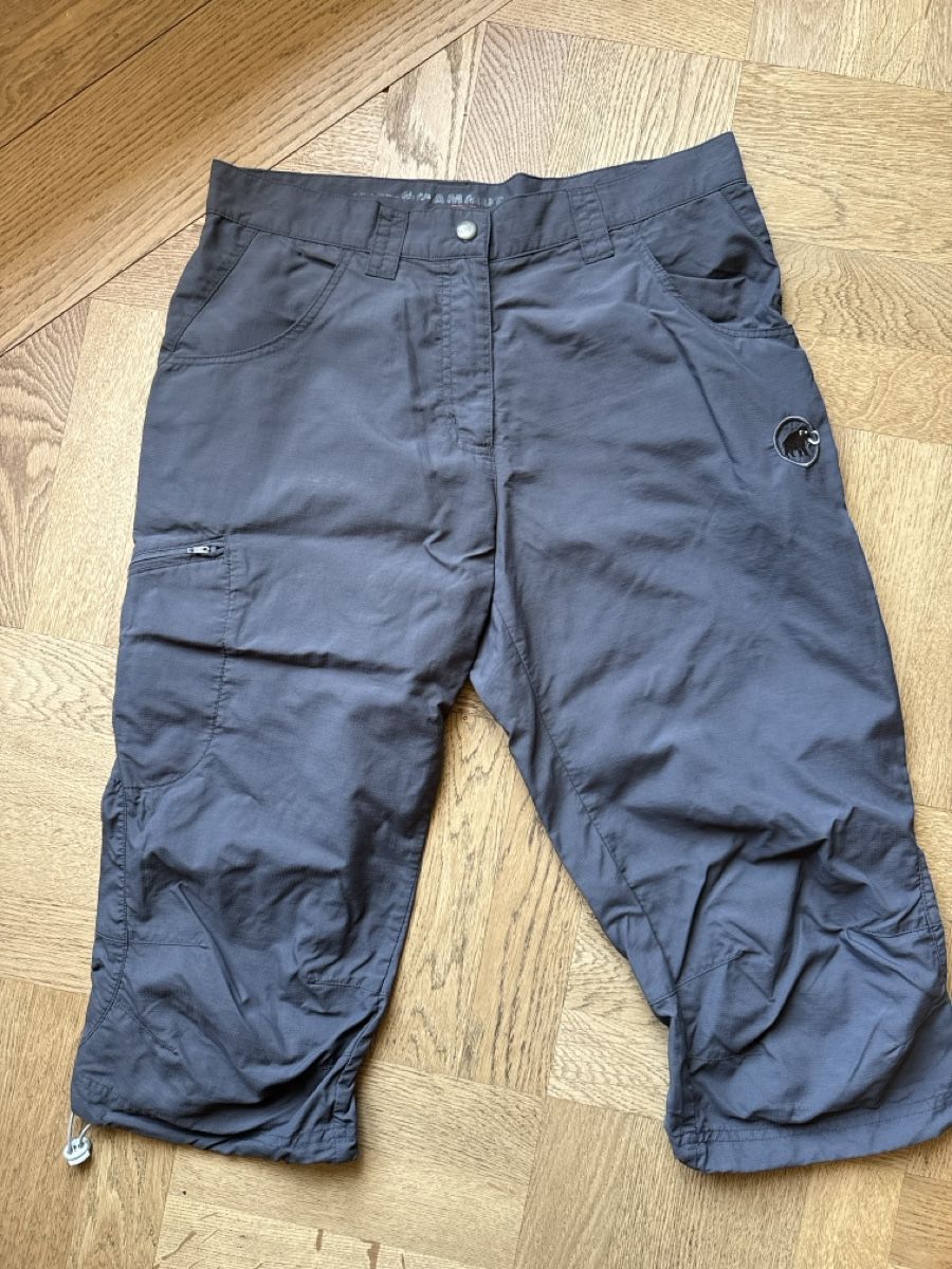 Mammut Pantaloni: Mammut Wanderhose 38 Damen dunkelgrau  – Usato da Bern venduto da nelke08