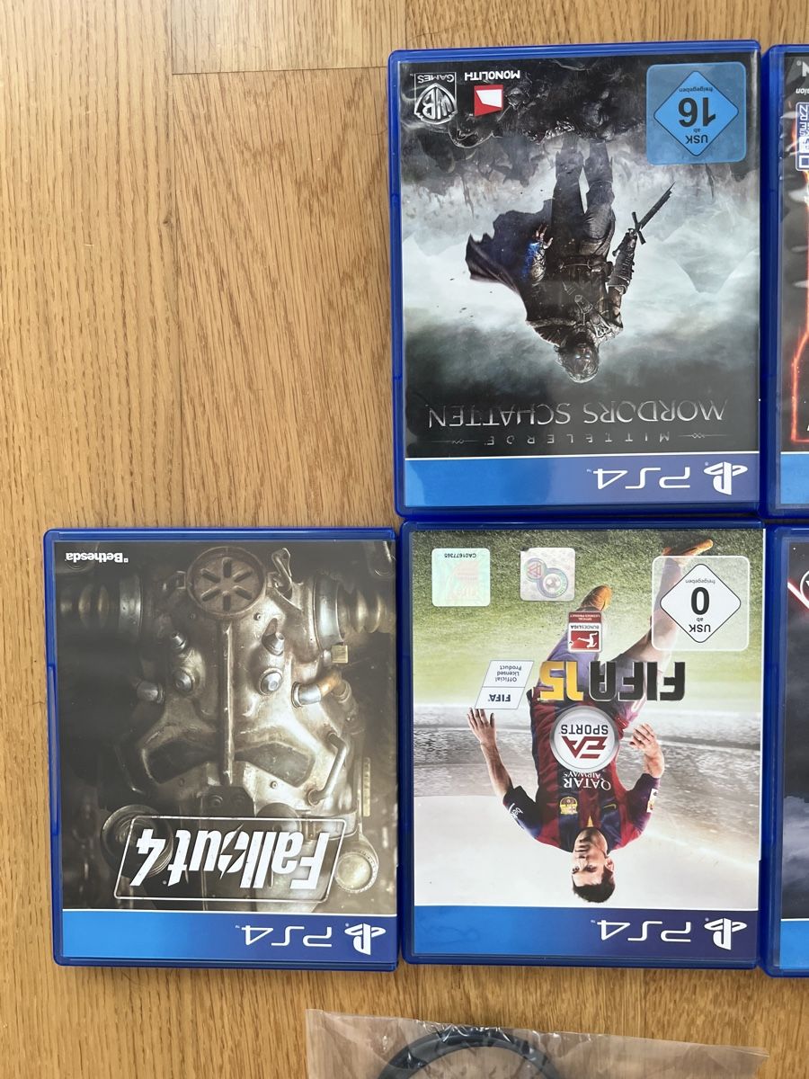 Sony Console: PlayStation 4 (500 GB) Komplettpaket | 2 Controller | Logite – Usato da Zürich venduto da mad_msw7 6