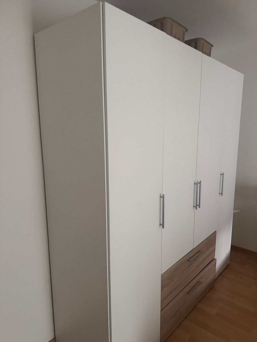 Pfister Guardaroba: Kleiderschrank Pfister – gratis – Usato da Zürich venduto da chi_5zwz 1
