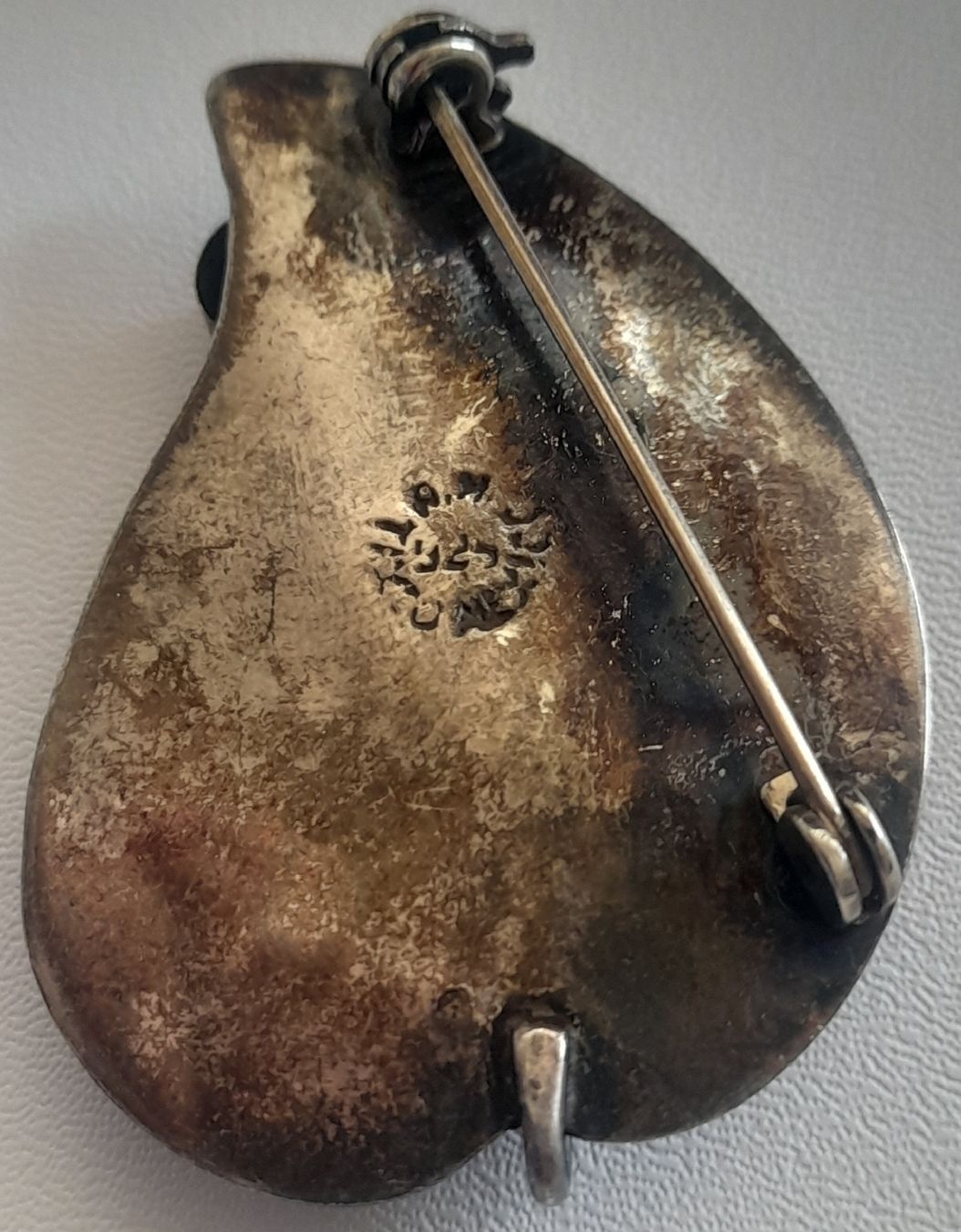 Broches & Aiguilles: Broche ancienne en argent 925. – D'occasion à Lausanne par Glam-Luxe 2