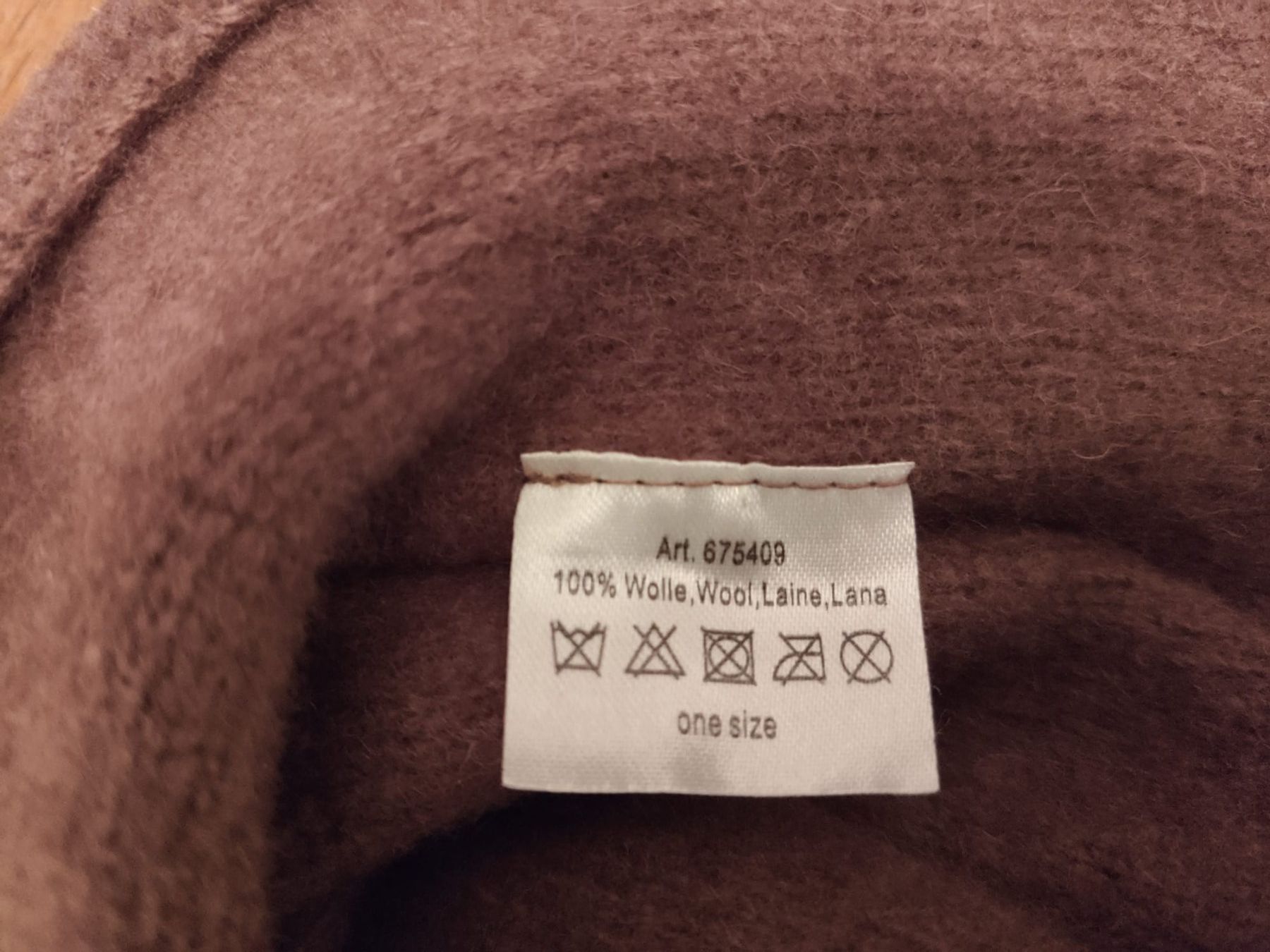 Copricapi, berretti & cappellini: Hut / Kappe Wolle – Usato da Luzern venduto da Gut123 2