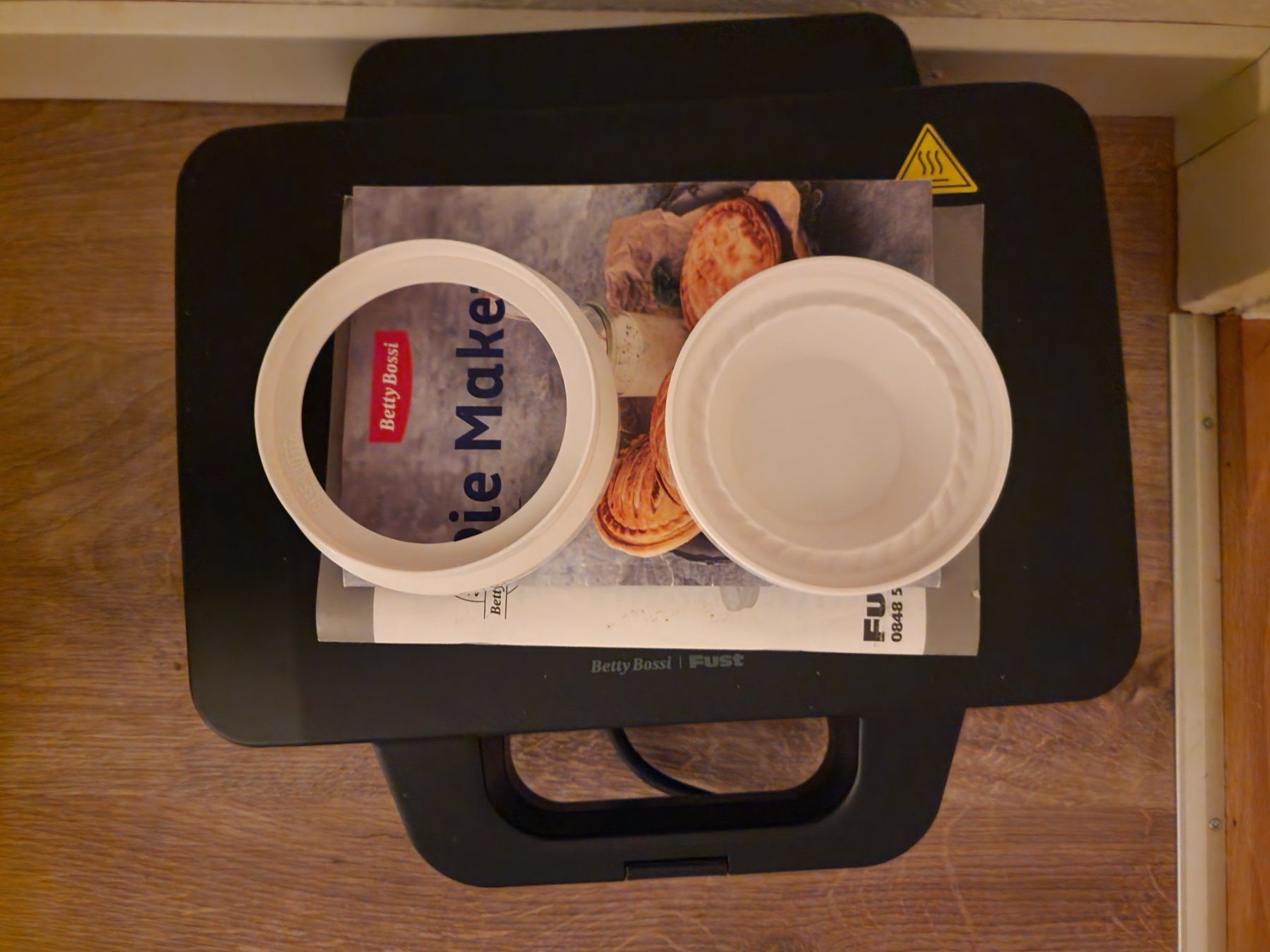 Fust Appareils de cuisine: Pie-Maker FUST – D'occasion à Gerlafingen par Regenboge4 5