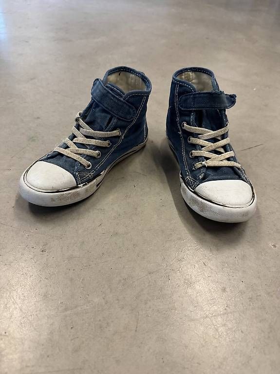 Chaussures garçon: Freizeitschuhe, Gr 31 – D'occasion à Basel par inf_z7j8