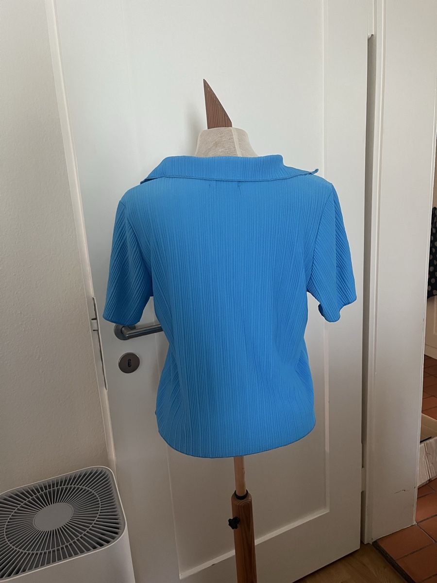 Top: Sommerliche, blaues Top, Grösse 36/S – Usato da Zürich venduto da Mrstm4 1