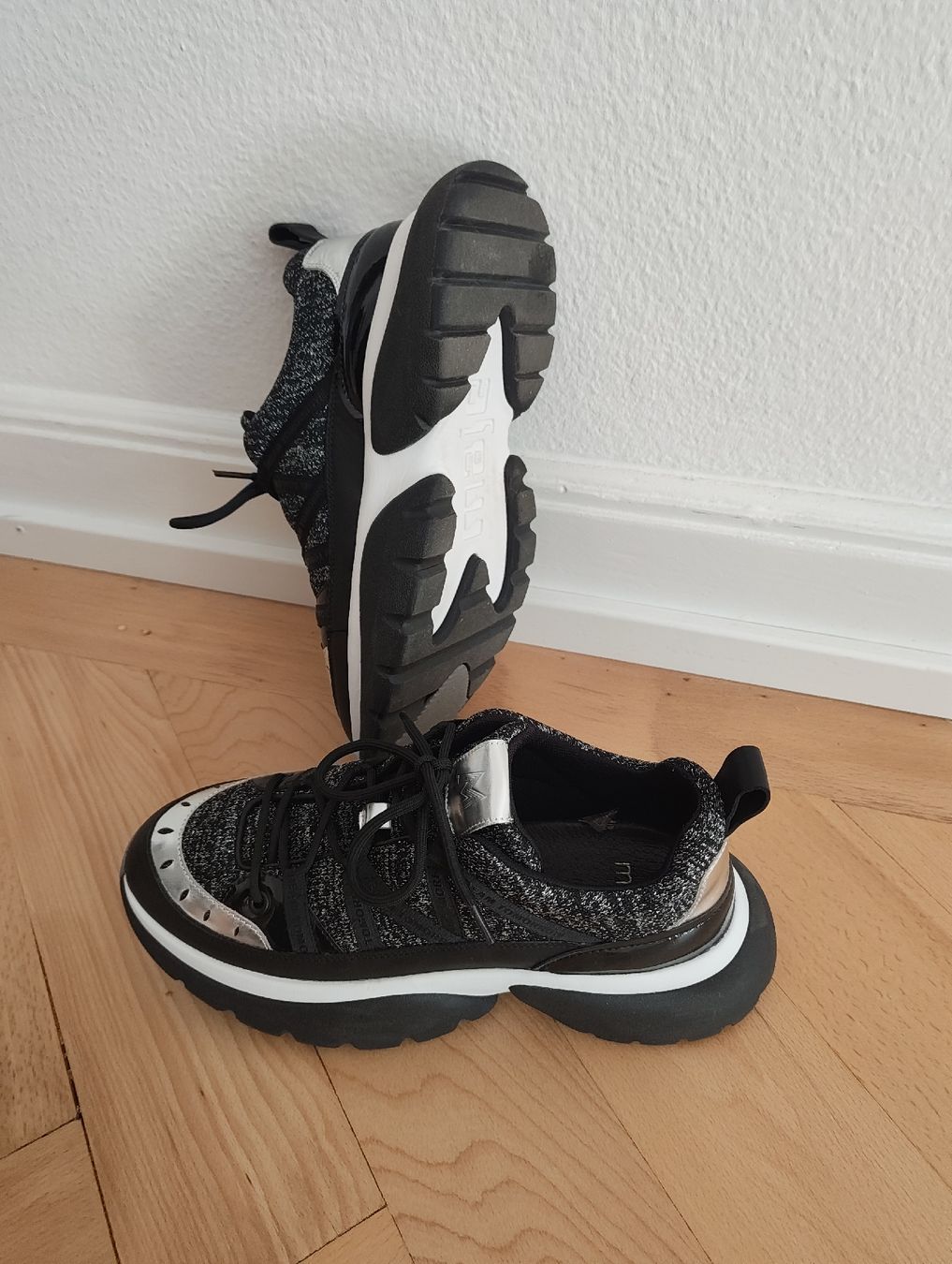 Maje Scarpe da donna: Maje sneakers – Usato da Biel/Bienne venduto da Shiryns 1