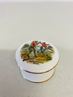Porzellan Schmuck-/Pillendose mit Highland Sword Dance Motiv