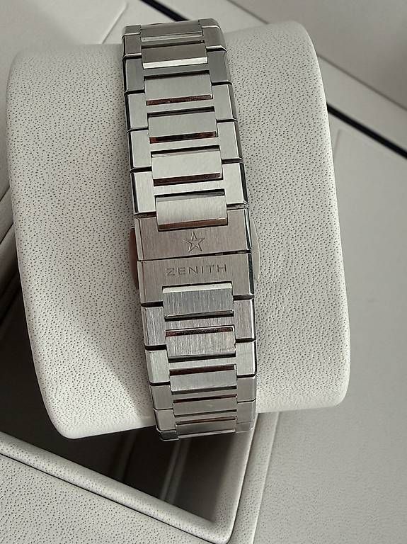 Zenith Uhren: Zenith Defy Skyline – Gebraucht aus Zürich von timeio-swapwatch 6