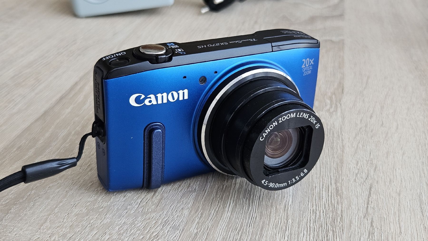 Canon Appareil photo: Canon PowerShot SX270 HS – D'occasion à Jona par vik_j6r6 6