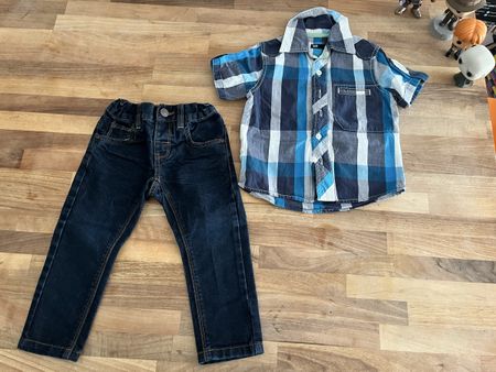 Cooles Set für Jungen in sehr gutem Zustand 