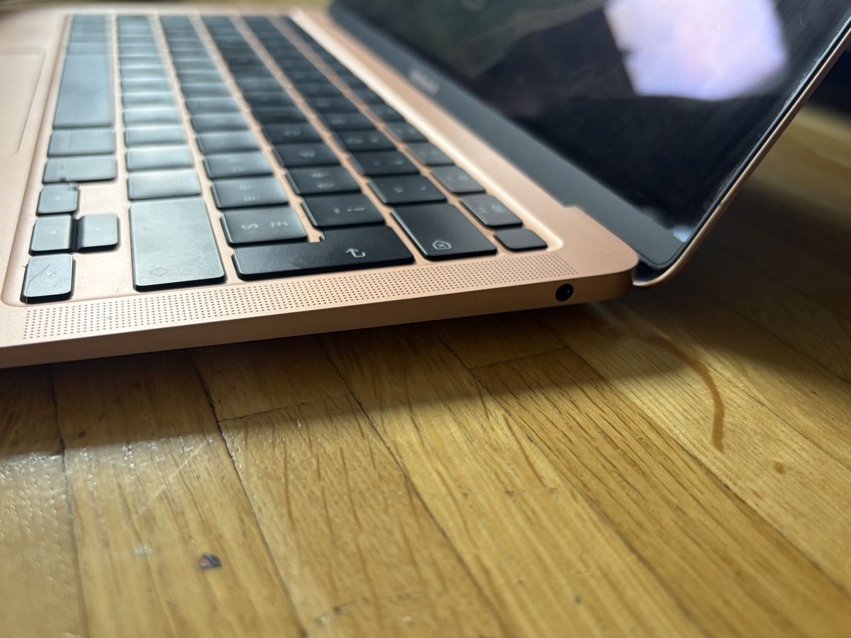 Apple PC: MacBook Air 13" – Usato da Fribourg venduto da Maya.p85 4