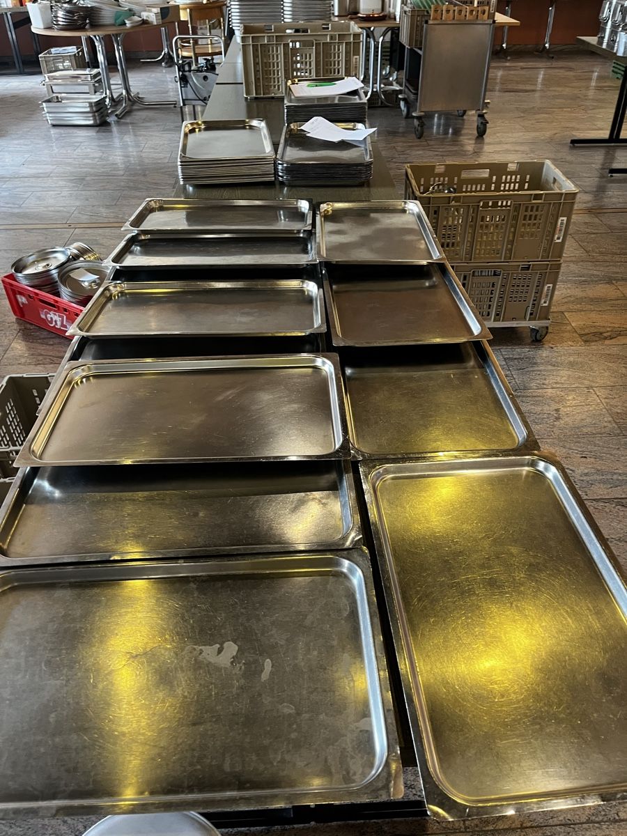 Elettrodomestici da cucina: 12 x 1/1 Gastronorm Behälter flach – Usato da Dittingen venduto da Cervolino77 1