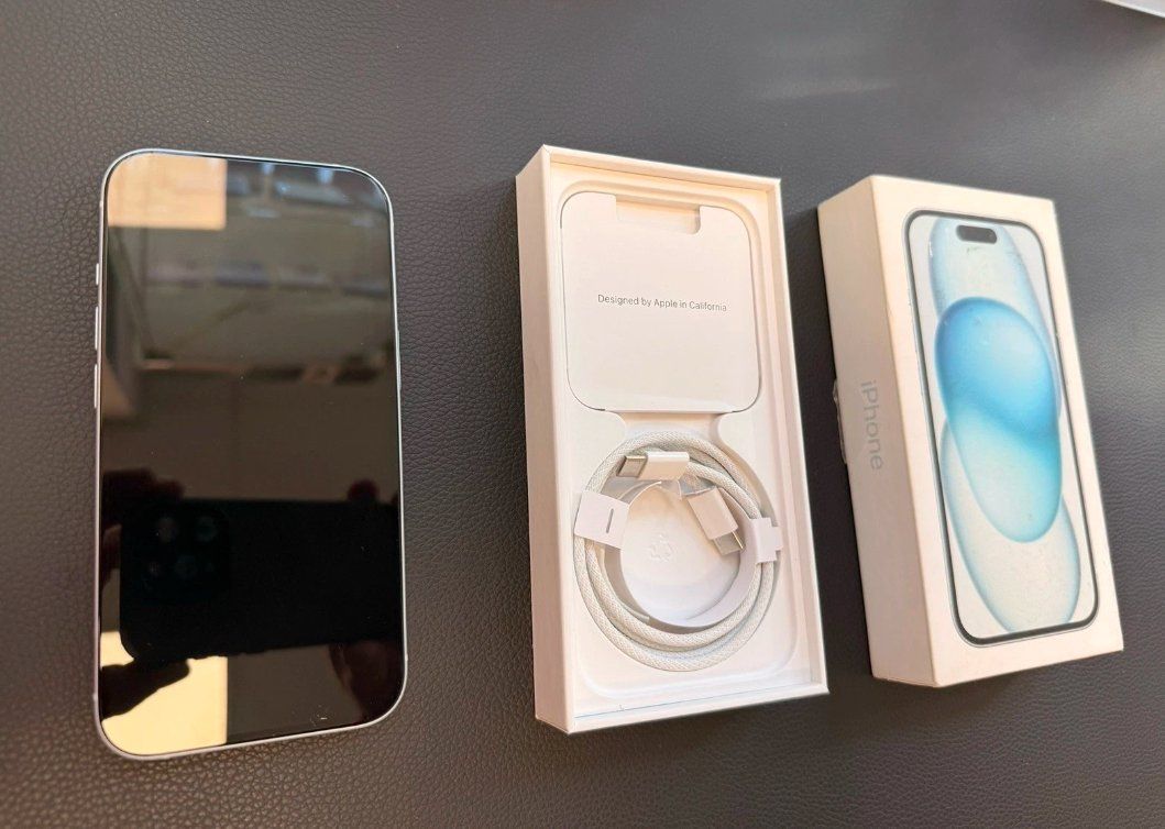Apple Telefoni cellulari / Smartphones: iPhone 15 (128GB) Akku 99% – Usato da Luzern venduto da Waince786 2