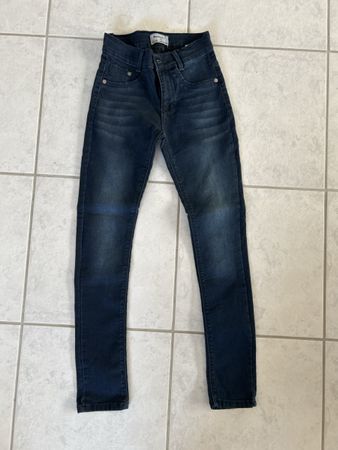 Jeans Gr 152