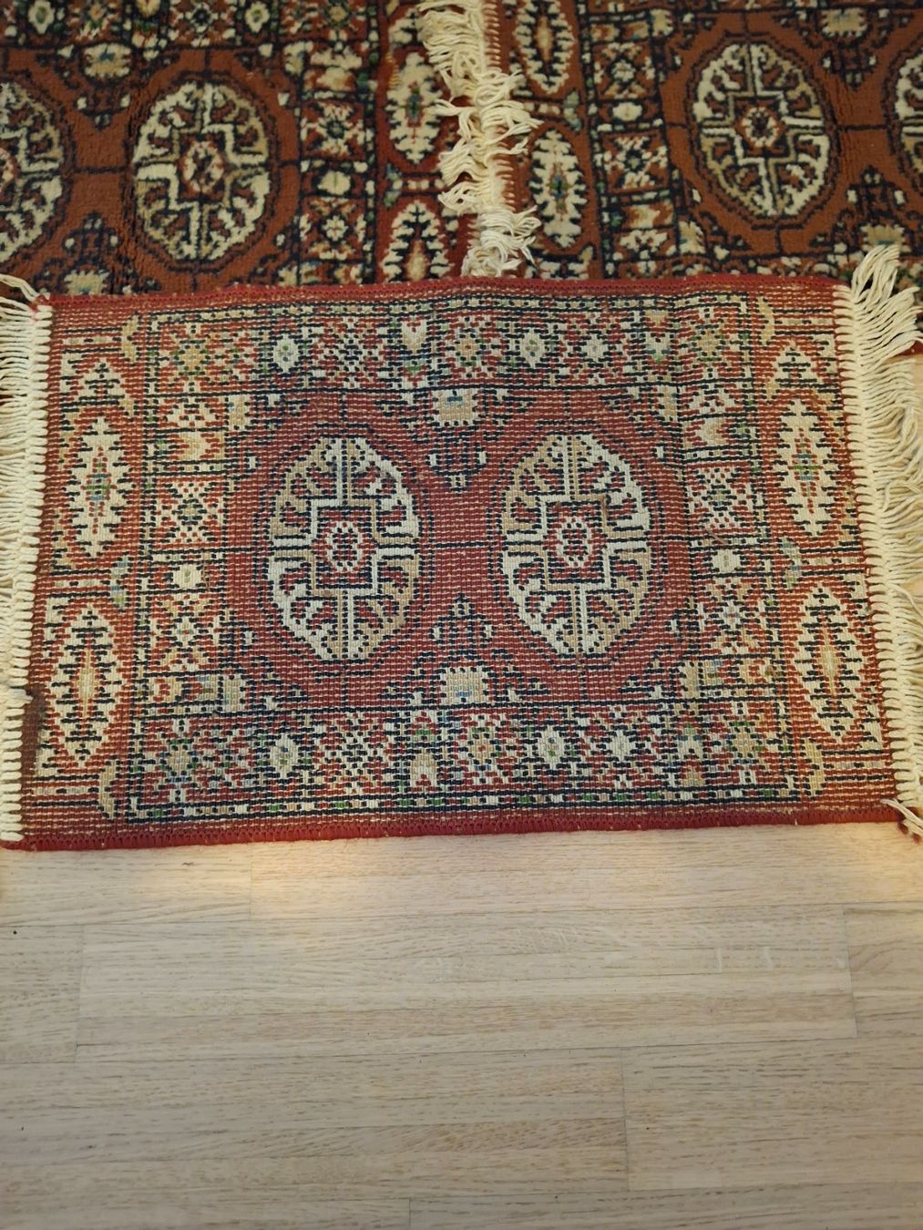 Tappeti: Lot mit 3 kleinen Vintage Teppichen – Usato da Dietikon venduto da Hwengi 2