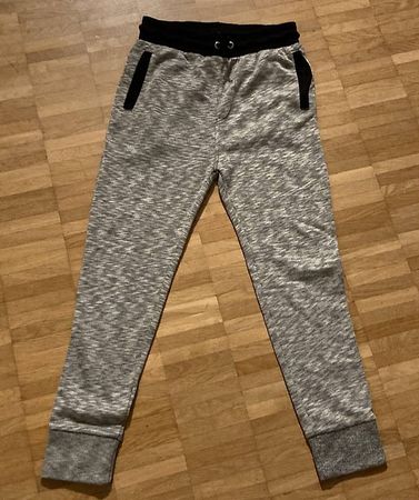 Trainerhose/Jogginghose Gr 152
