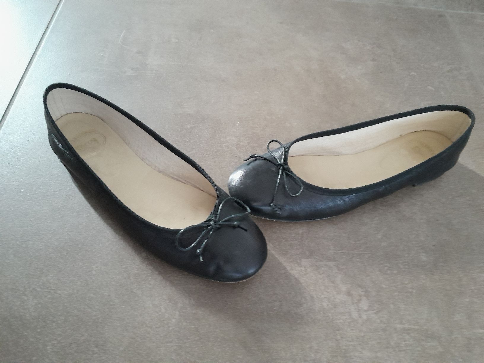 Scarpe da donna: Schwarze Ballerinas – Usato da Alterswil FR venduto da jas_cp68 2