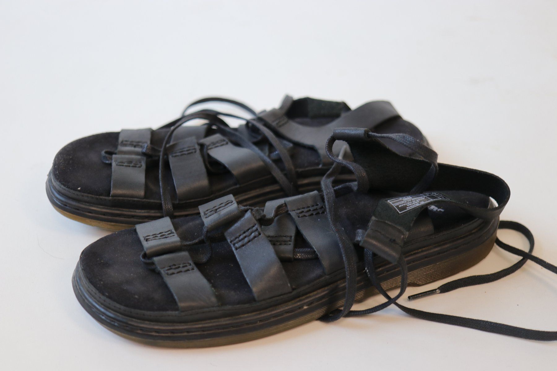 Dr. Martens Scarpe da donna: Dr.Martens Black leather Sandals - Size 39 / Gr.39 – Usato da Hombrechtikon venduto da BAZ-Vintage 1