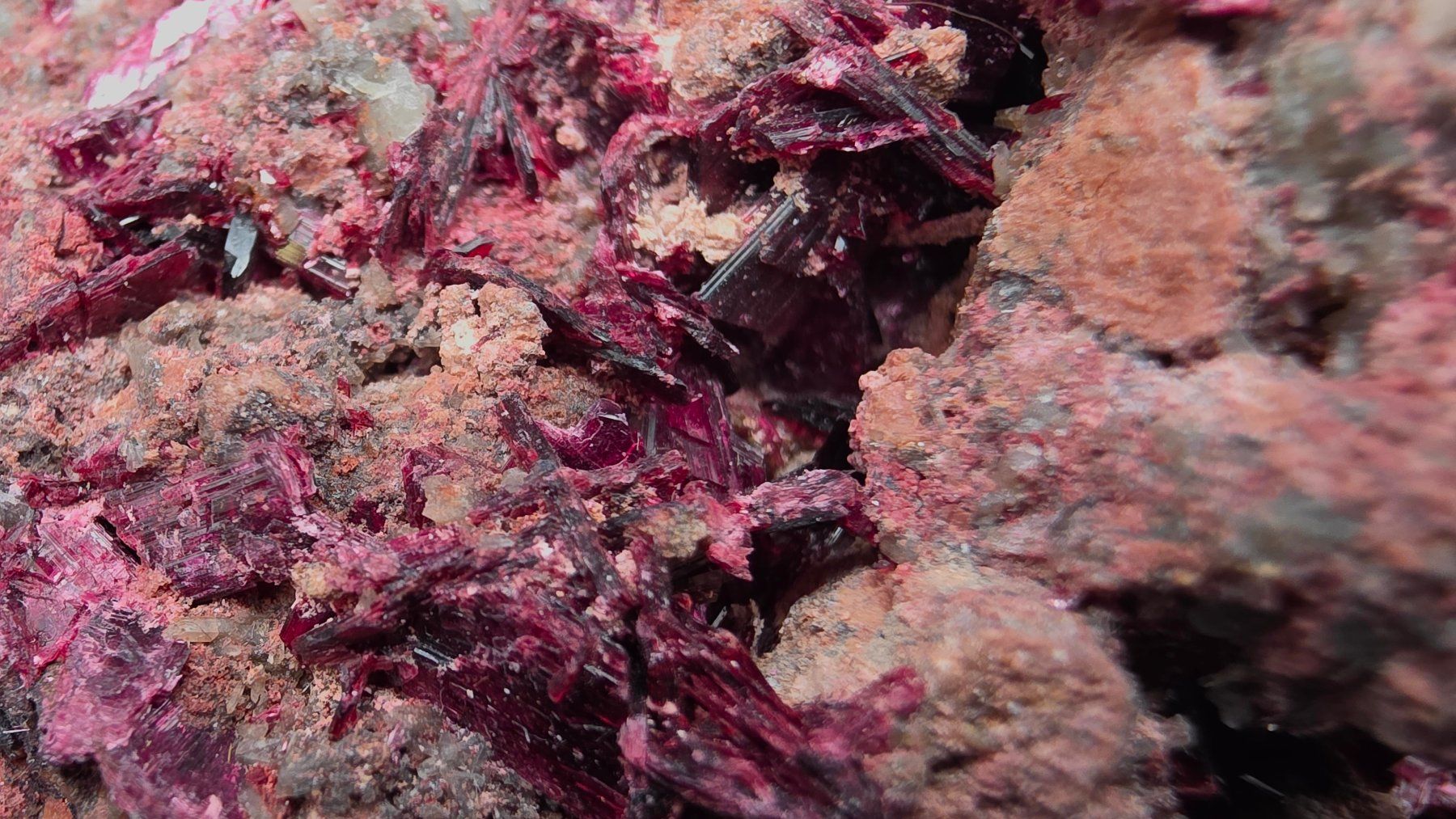 Mineralien & Heilsteine: Erythrite Drâa-Tafilalet Region, Morocco – Gebraucht aus Figino von minshop 5