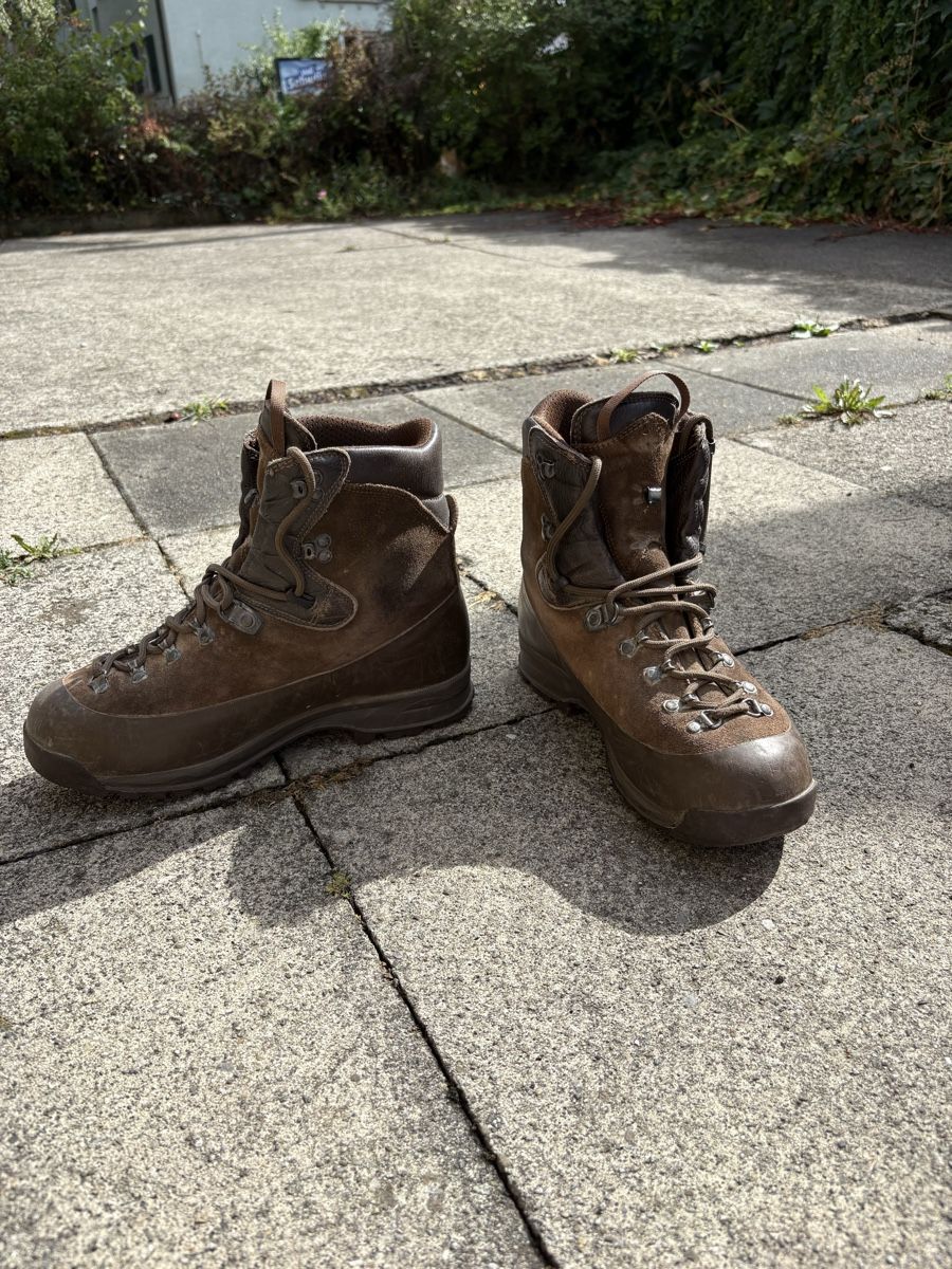 Meindl Scarpe da uomo: Meindl Wanderschuh, KS 14 Schweizer Armee – Usato da Bern venduto da S1las 1