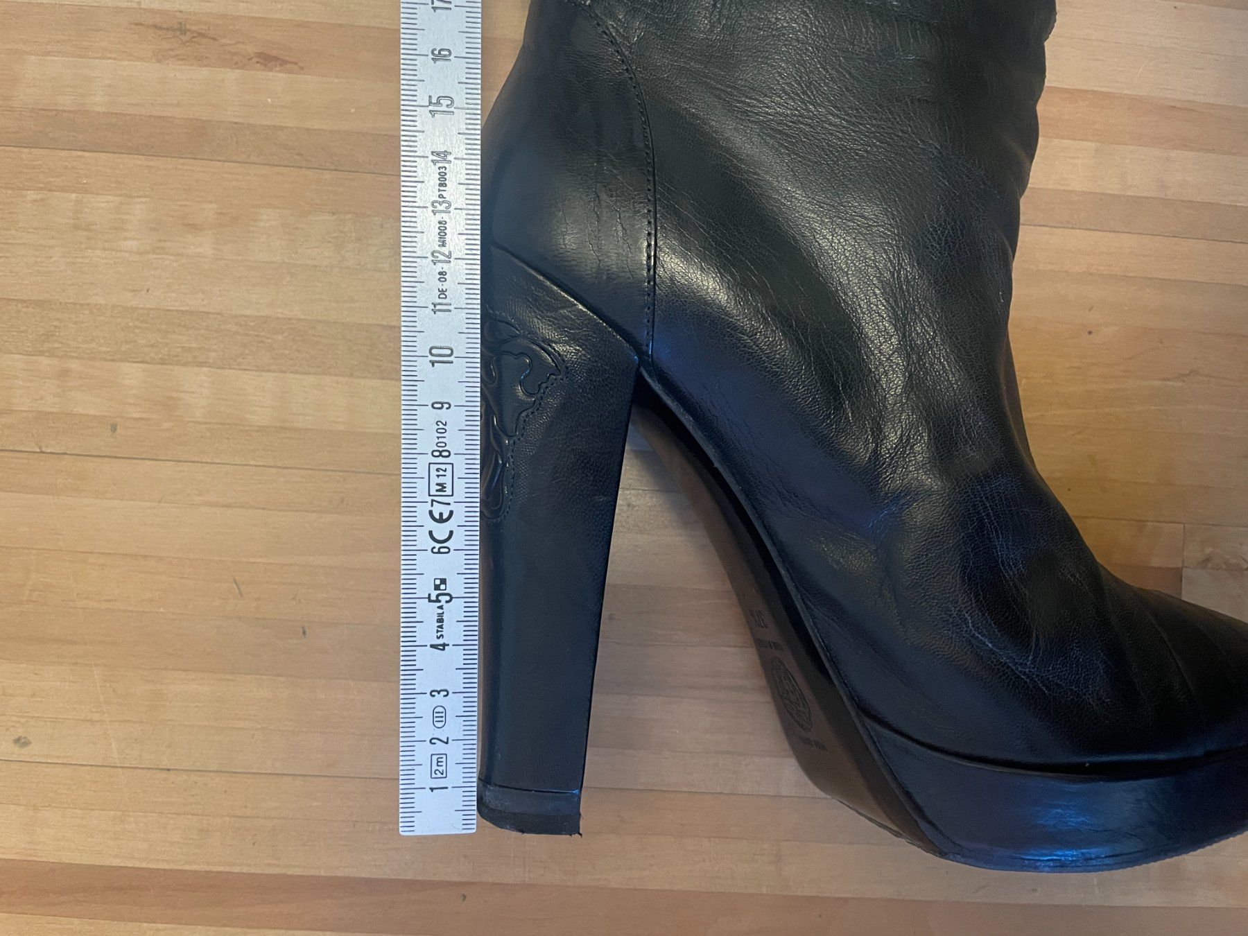 Versace Damenschuhe: Vintage Versace Stiefel Boots – Gebraucht aus Zürich von nao_6f5t 5