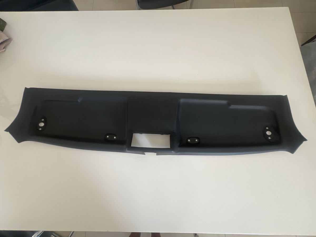 BMW Tutti pezzi di ricambio auto: BMW E30 – Usato da Poliez-Pittet venduto da Spounce