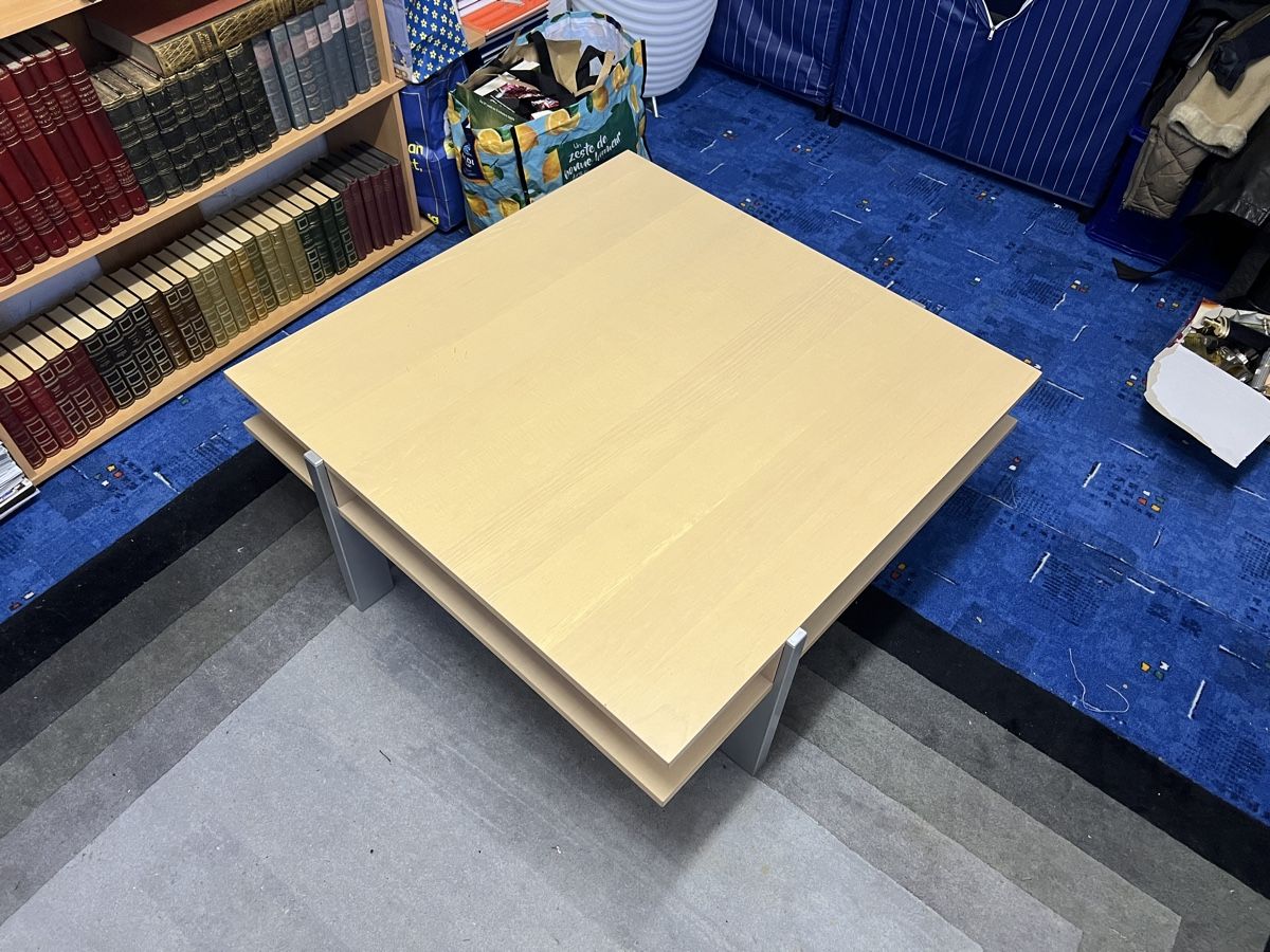 Tavoli: Quadratischer Couchtisch, Buche hell, Top Zustand! – Usato da Effretikon venduto da RoJu_LuMi 1