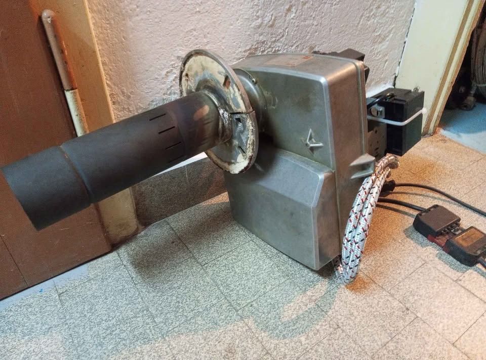 Diesel Radiatori: brûleur à fioul ELCO EL 01A.27 – Usato da Bienne venduto da Daniel_Schader